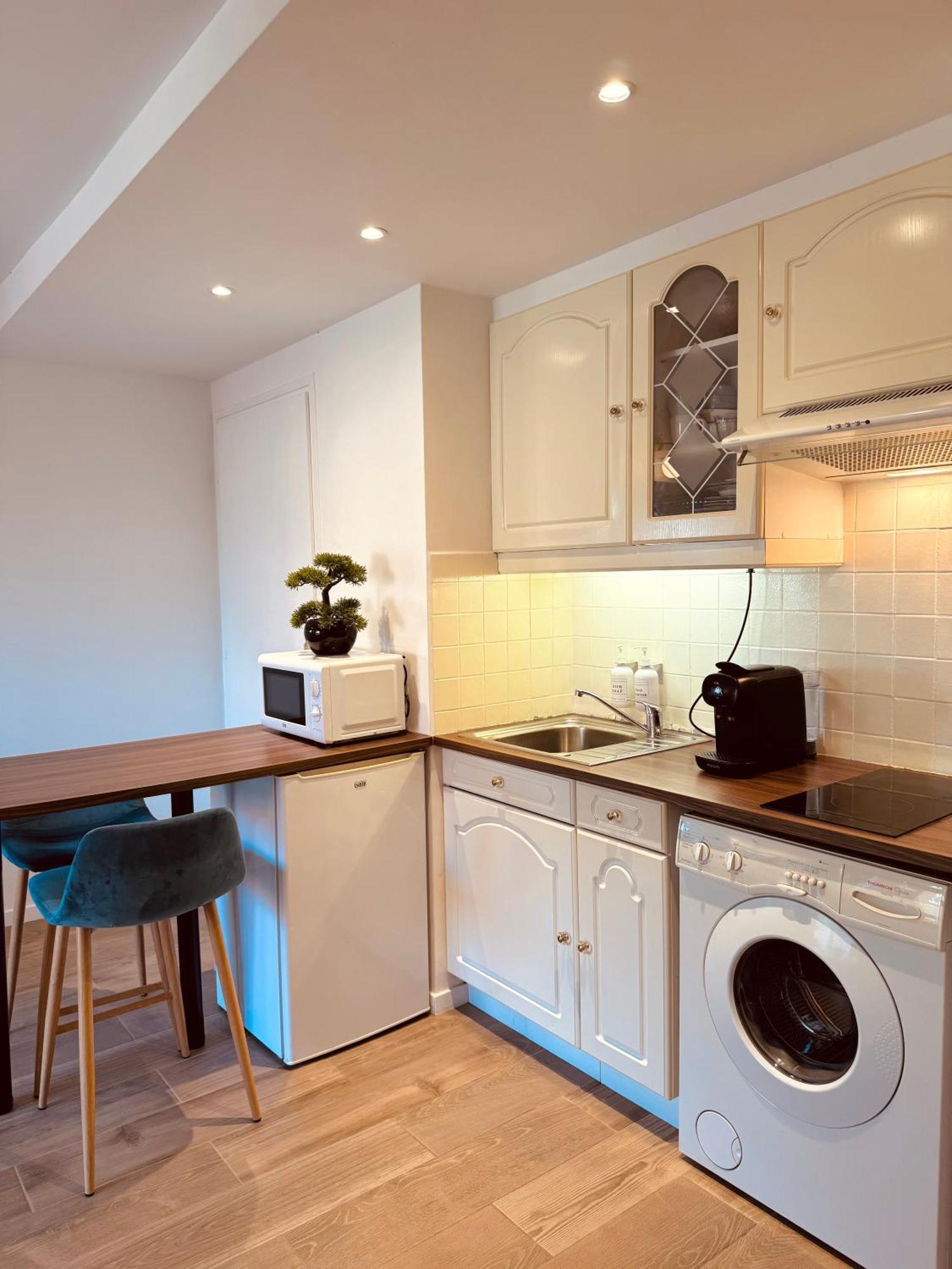 Claelle Appartment - 200M Beach Mandelieu Εξωτερικό φωτογραφία
