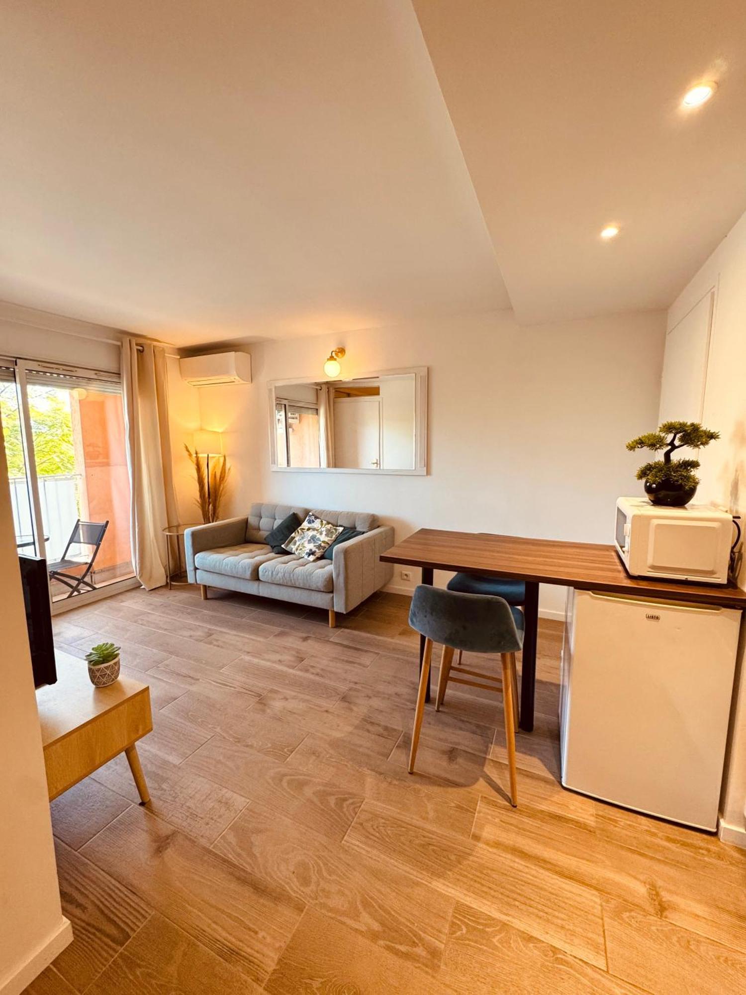 Claelle Appartment - 200M Beach Mandelieu Εξωτερικό φωτογραφία